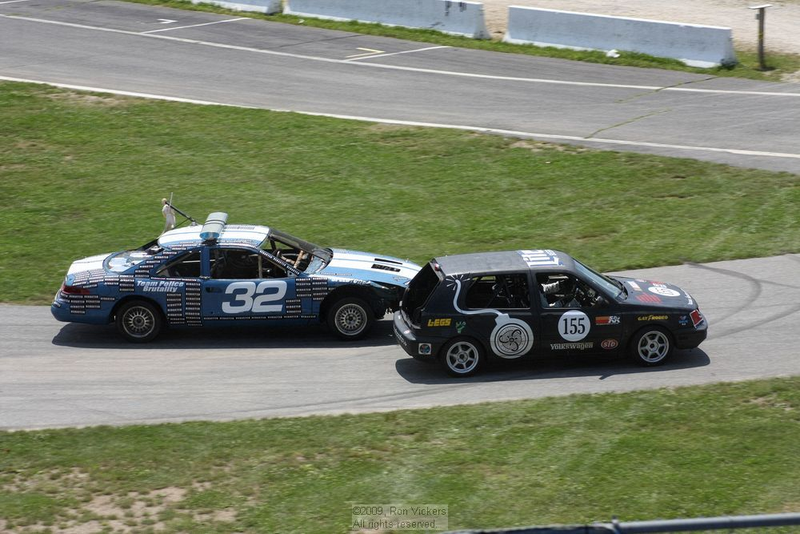 Illustration for article titled The 24 Hours Of LeMons New England 2009 Über Gallery, Part 1